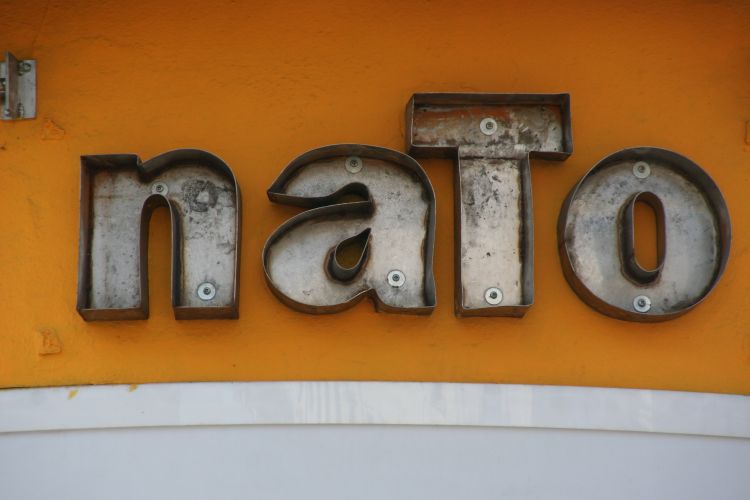 der naTo-Schriftzug der naTo-Schriftzug